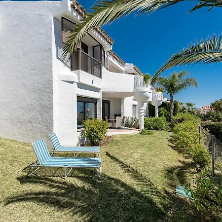 Seaview I 3bed I Sauna I Pool I Parking 60 Holiday home